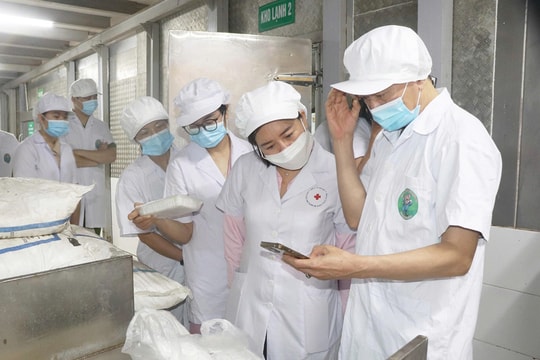 Khơi thông “điểm nghẽn” về an toàn thực phẩm