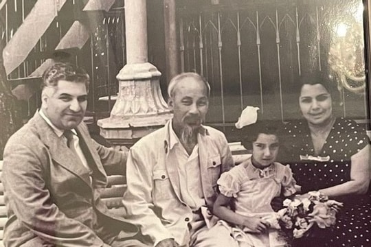 Tấm ảnh lịch sử năm 1959 và nhịp cầu hữu nghị Việt Nam - Azerbaijan