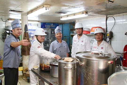 Chăm lo toàn diện để người lao động dầu khí yên tâm cống hiến