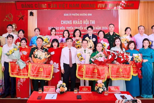 Chung khảo Hội thi báo cáo viên, tuyên truyền viên giỏi phường Khương Đình