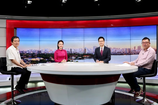 Ánh sáng Hồ Chí Minh - Đối thoại với lịch sử