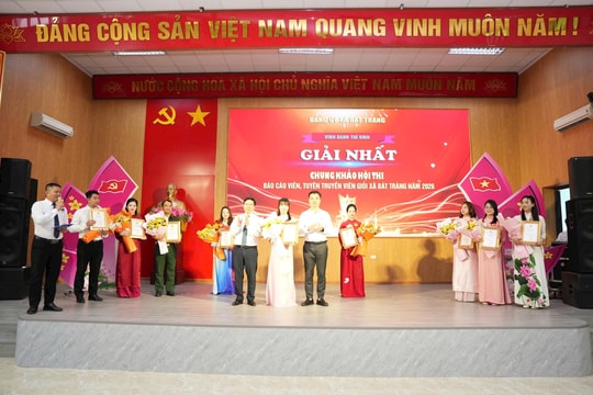 Chung khảo Hội thi báo cáo viên, tuyên truyền viên giỏi xã Bát Tràng năm 2026