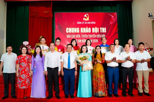 Chung khảo Hội thi “Báo cáo viên, Tuyên truyền viên giỏi xã Sơn Đồng năm 2026