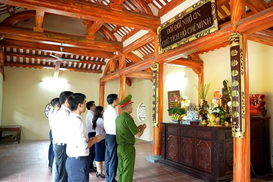 Lan tỏa ánh sáng tư tưởng Hồ Chí Minh từ cơ sở