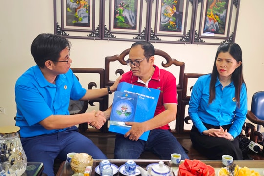 Công đoàn Thủ đô chăm lo công nhân bị tai nạn lao động