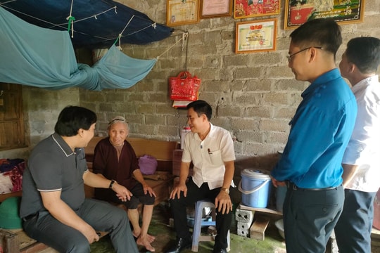 Xã Bất Bạt khảo sát nhà xuống cấp: An sinh từ những mái nhà
