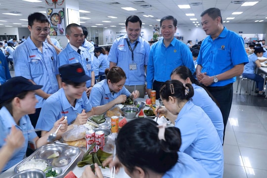 “Bữa cơm Công đoàn” tiếp thêm động lực cho người lao động