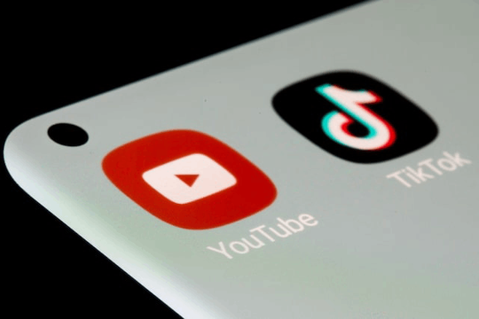Anh xem xét siết mạng xã hội sau cảnh báo về TikTok và YouTube