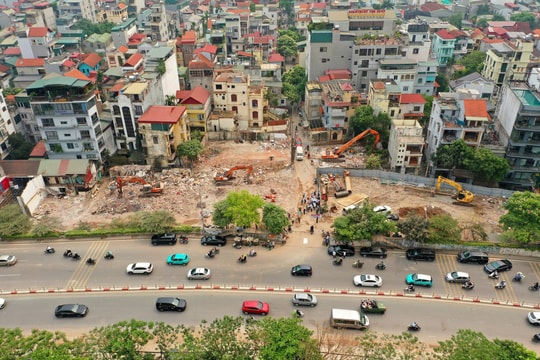 Khơi thông “điểm nghẽn” mặt bằng để tăng tốc các dự án của Thủ đô