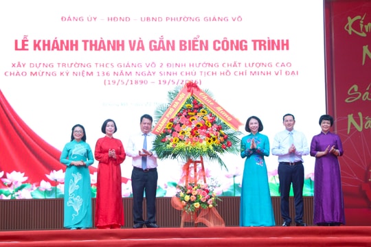 Khánh thành, gắn biển công trình Trường THCS Giảng Võ 2