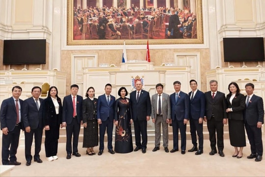 HĐND thành phố Hà Nội thiết lập quan hệ hữu nghị, hợp tác với Hội đồng lập pháp Saint Petersburg (Liên bang Nga)