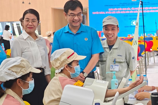 Công đoàn sát cánh chăm lo sức khỏe nữ công nhân