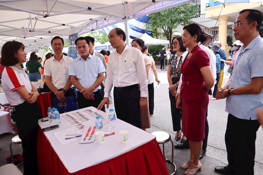 Hơn 2.400 chỉ tiêu tuyển dụng tại Ngày hội tư vấn, giao dịch việc làm năm 2026