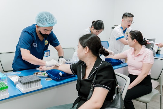 Phường Hồng Hà: Khám, tư vấn sức khỏe miễn phí cho 1.000 đoàn viên, người lao động