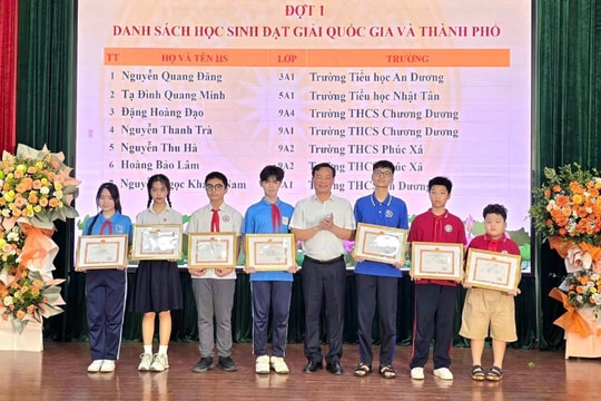 Phường Hồng Hà tuyên dương, khen thưởng 64 học sinh tiêu biểu