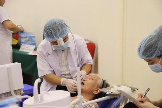 Phường Hoàn Kiếm: Khám, tư vấn sức khỏe miễn phí cho người cao tuổi
