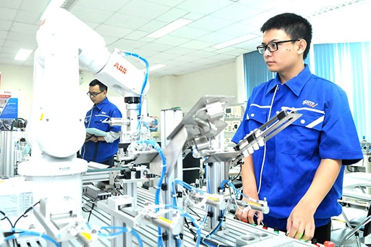 Thu hút chất xám bằng ưu đãi thuế: Cần thêm “đòn bẩy” cho nhân lực khoa học công nghệ