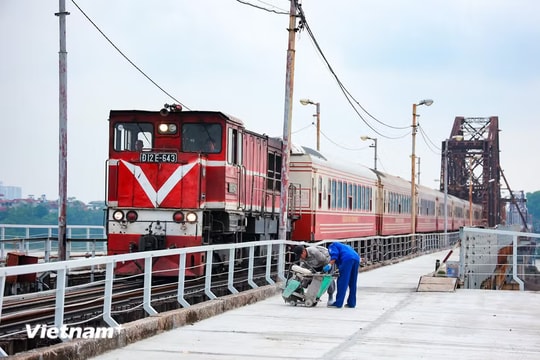 [Podcast] Tin tức ngày 26-5: Cầu Long Biên mở lại cho xe máy và người đi bộ từ 28-5
