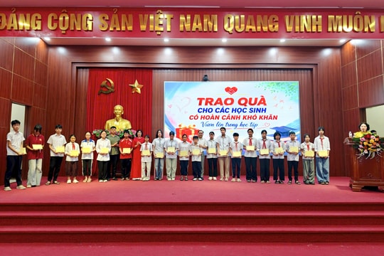 Lan tỏa phong trào hiếu học, tôn vinh những “hạt giống” xuất sắc tại xã Phú Xuyên