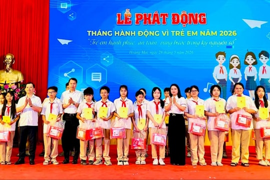 Hoàng Mai trao quà cho 181 trẻ em có hoàn cảnh khó khăn