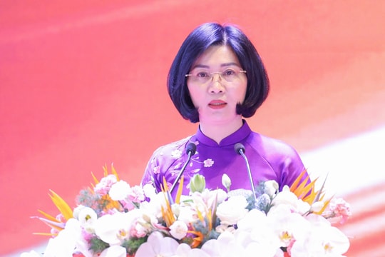 Chuyển đổi số là đổi mới toàn diện tư duy quản trị, lấy người dân làm trung tâm