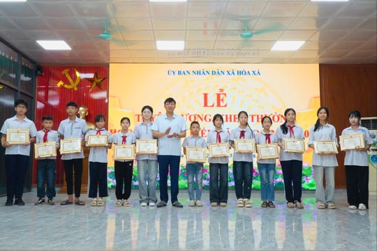 Xã Hòa Xá vinh danh 71 học sinh tiêu biểu, vượt khó vươn lên