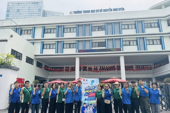 Đoàn Thanh niên phường Yên Hòa đồng hành cùng sĩ tử