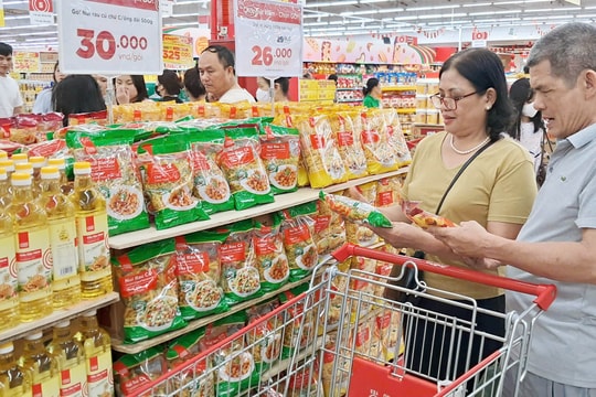 Kích cầu tiêu dùng, hệ thống siêu thị giảm giá cho hàng nghìn sản phẩm