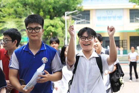 Thí sinh "thở phào" sau bài thi Ngữ văn