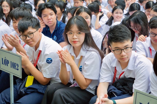 Số nguyện vọng đăng ký vào Trường THPT chuyên Ngoại ngữ năm 2026 tăng mạnh