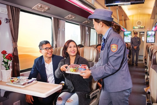Ngành Đường sắt triển khai tính năng tự động xếp chỗ và phục vụ đặc sản địa phương