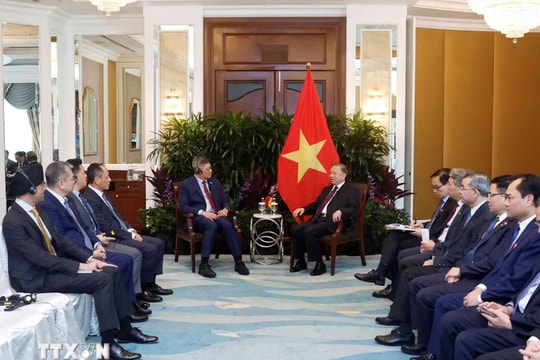 Tổng Bí thư, Chủ tịch nước Tô Lâm tiếp lãnh đạo các doanh nghiệp và tổ chức tài chính lớn của Singapore