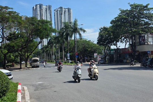 Hà Nội nắng nóng, nhiệt độ cao nhất 37 độ C