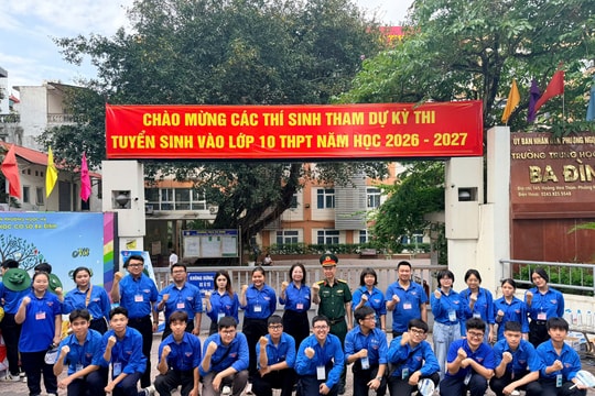 Tuổi trẻ phường Ngọc Hà đồng hành cùng sĩ tử thi vào lớp 10