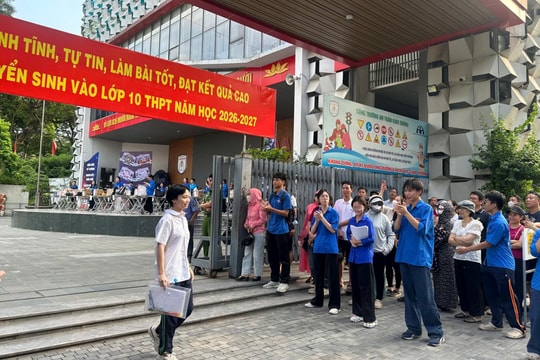 Thí sinh Hà Nội hoàn thành kỳ thi vào lớp 10 chuyên