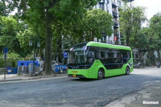 Hoàn trả mặt đường tại nhiều công trình chống úng ngập