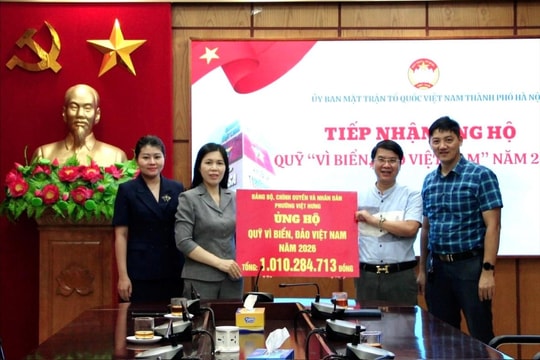 Phường Việt Hưng ủng hộ hơn 1 tỷ đồng vào Quỹ “Vì biển, đảo Việt Nam”