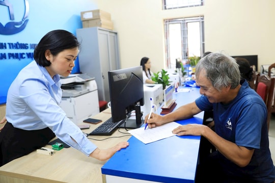 Từ “quản lý dân cư” đến “phục vụ cộng đồng”