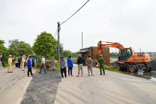 Xã Trung Giã cưỡng chế các công trình vi phạm đất đai