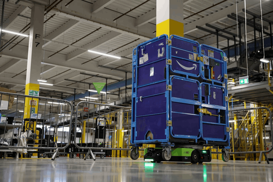 Amazon tăng tốc tự động hóa bằng robot AI