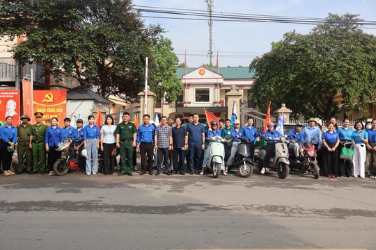 Xã Đoài Phương ra quân hưởng ứng phong trào thi đua " Toàn dân chung tay bảo vệ môi trường, vì thủ đô xanh - sạch - đẹp"