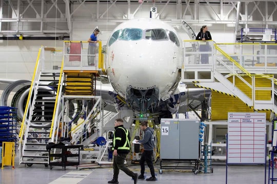 Airbus thận trọng với kế hoạch mở rộng dòng A220