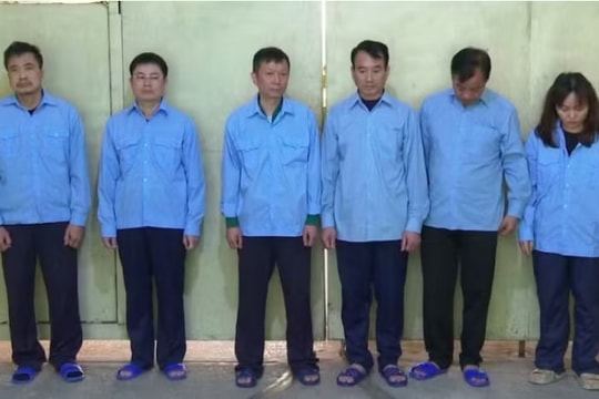Nhóm cựu cán bộ nhận tiền “bảo kê” vi phạm xây dựng chuẩn bị hầu tòa
