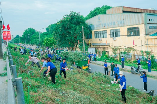 Phường Vĩnh Hưng ra quân hưởng ứng phong trào thi đua vì Thủ đô xanh - sạch - đẹp