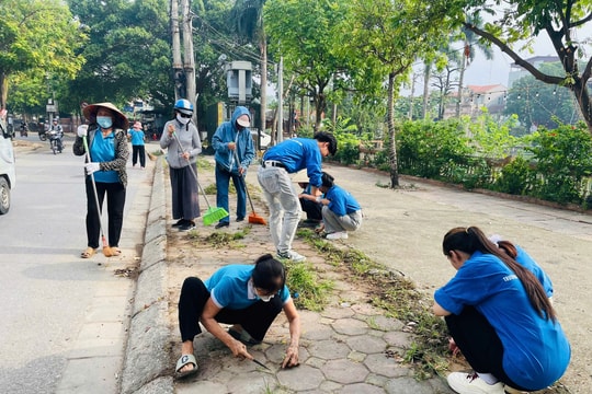 Phường Tây Tựu ra quân hưởng ứng phong trào “Toàn dân chung tay bảo vệ môi trường”