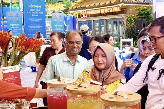 Hà Nội quảng bá văn hóa, ẩm thực Thủ đô tới đại biểu ASEAN