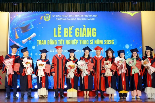 Trường Đại học Thủ đô Hà Nội trao bằng thạc sĩ cho 159 học viên
