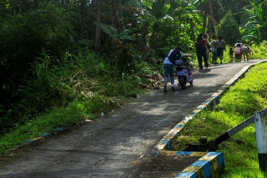 Động đất 7,8 độ richter ngoài khơi, Philippines kích hoạt cảnh báo sóng thần diện rộng
