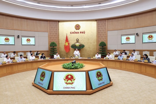 Yêu cầu tính toán kỹ việc điều chỉnh giá điện, viện phí, học phí