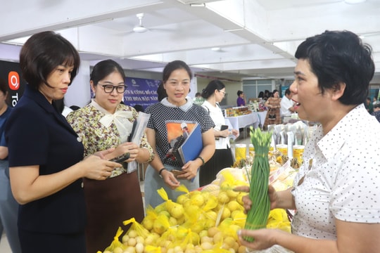 Phường Bạch Mai tổ chức đối thoại, tháo gỡ vướng mắc cho người dân và doanh nghiệp